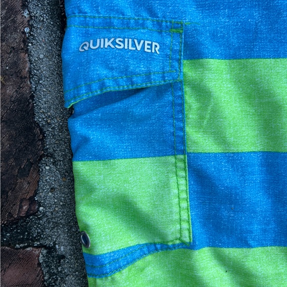 Quick silver blue & green board shorts size 36 - Picture 4 of 4